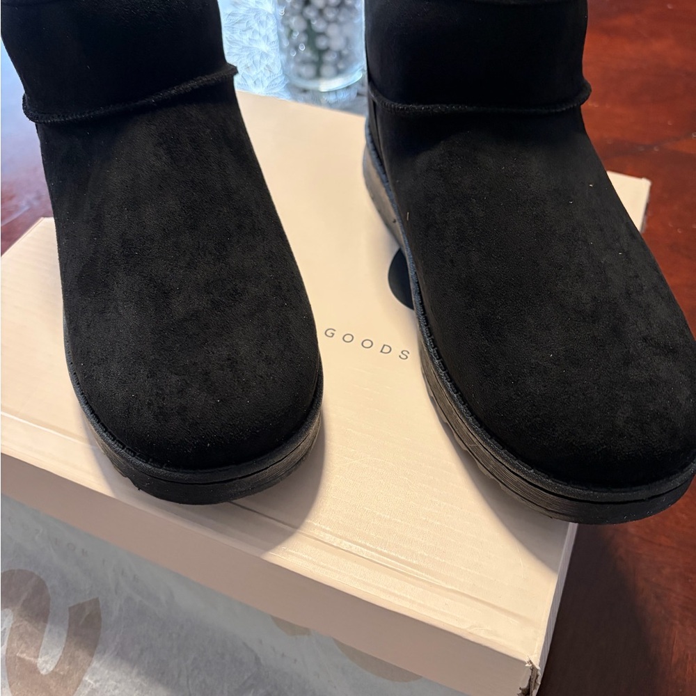 Elegant Black Winter Boots